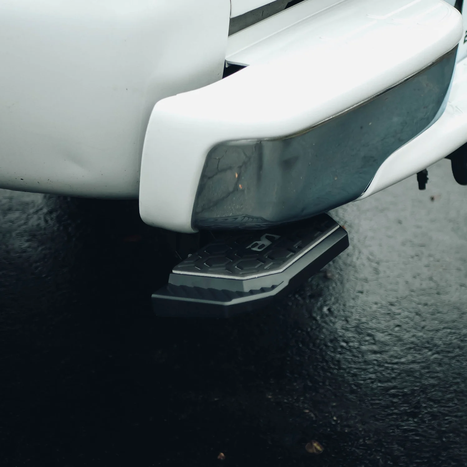 Silverado/Sierra 1500/2500/3500 (1999-2007) Retractable Bed Step - Image 4