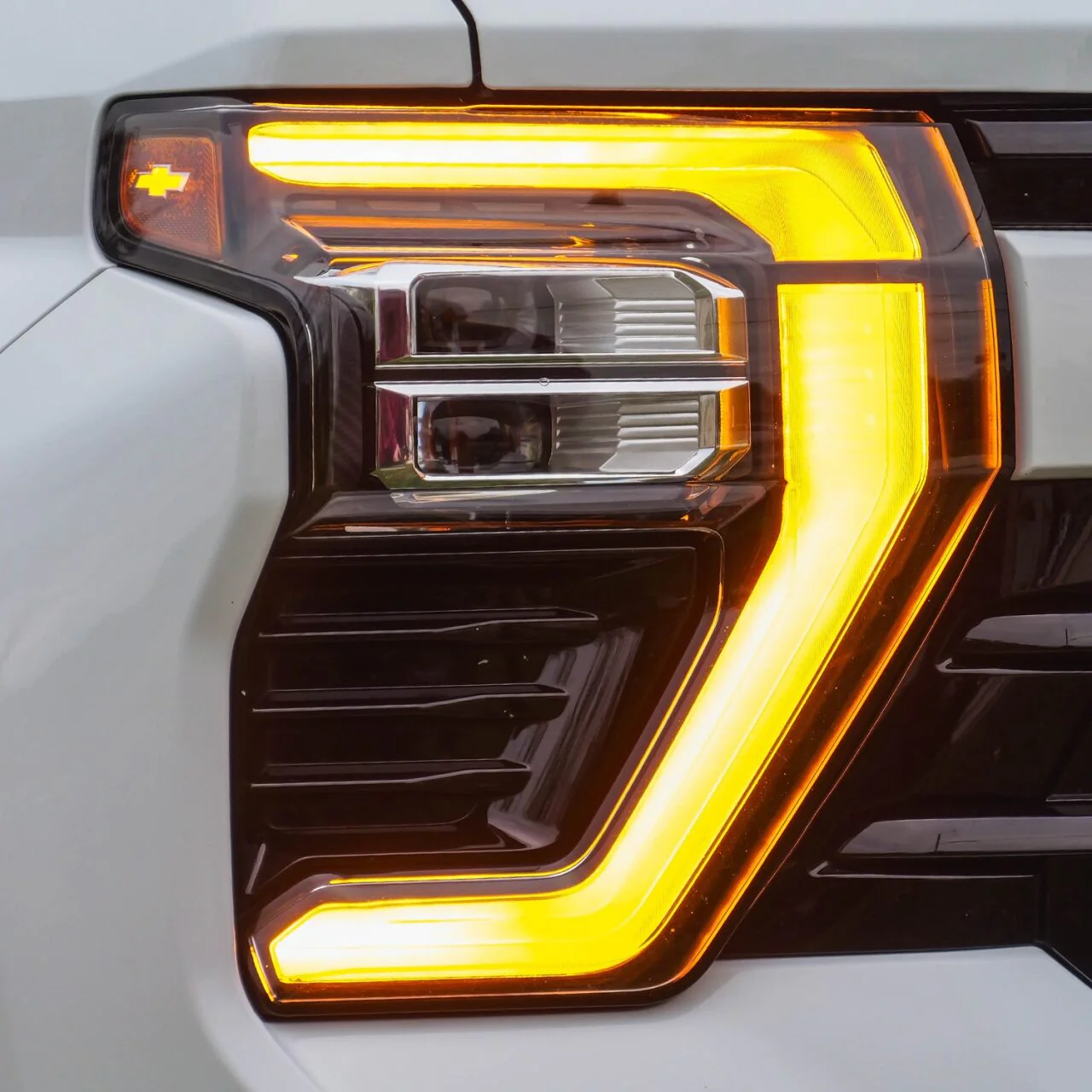 Amber DRL/Park Light Override Mod | 2024-2026 Silverado & Sierra 2500/3500 - Image 11