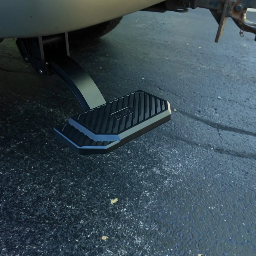 Dodge Ram 2500/3500 (2010-2018) Retractable Bed Step - Image 3