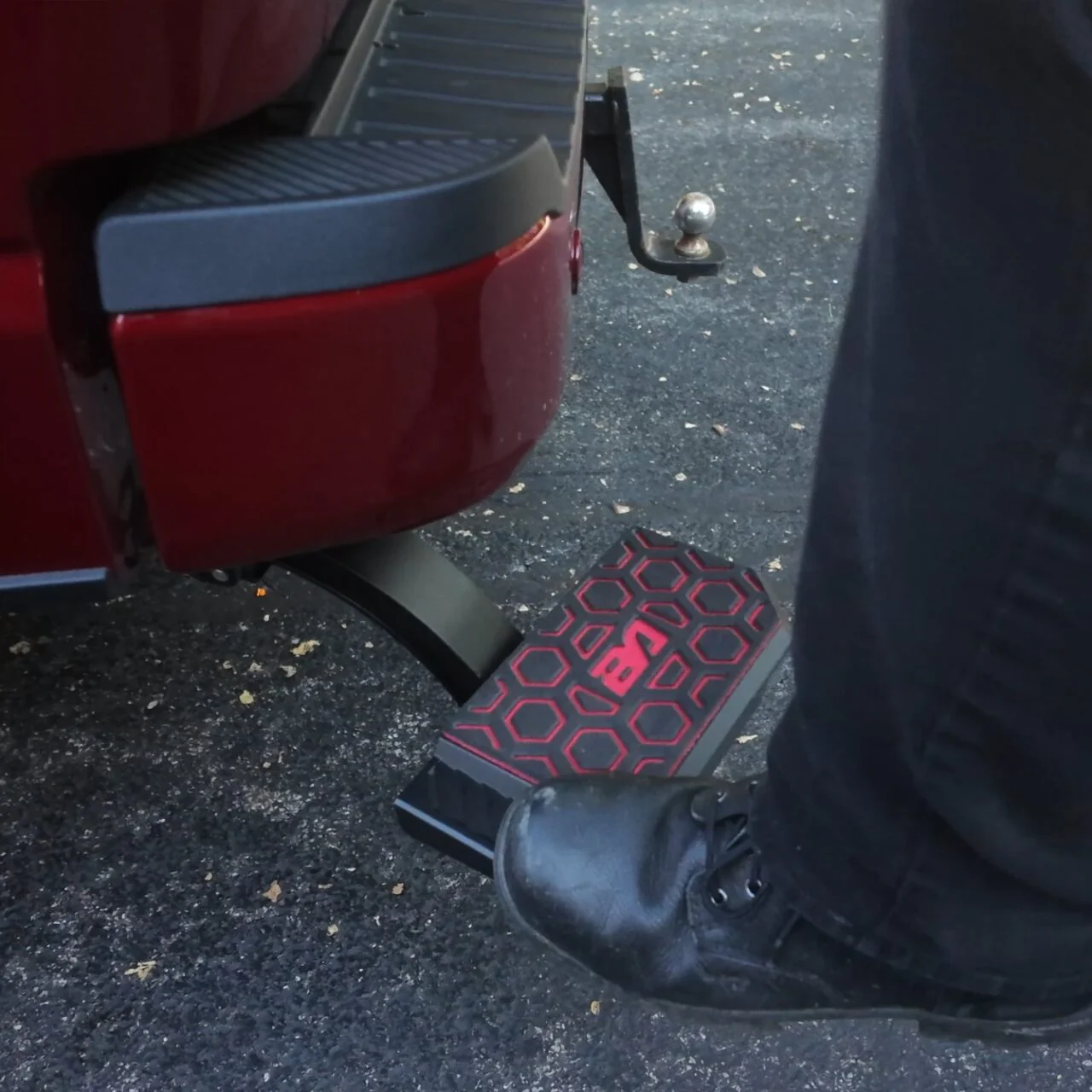 Ford F-150 (2021-2026) Retractable Bed Step - Image 8