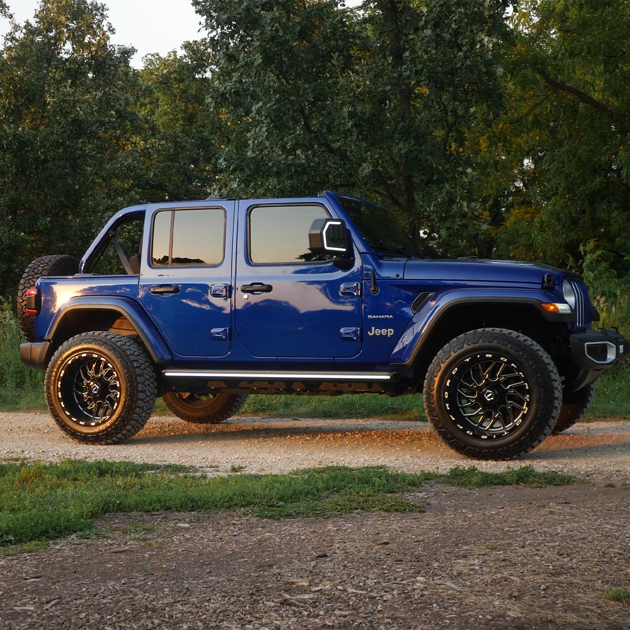 Lumastep M1 Light Up Running Boards | 2018-2026 Jeep Wrangler JLU - Image 8