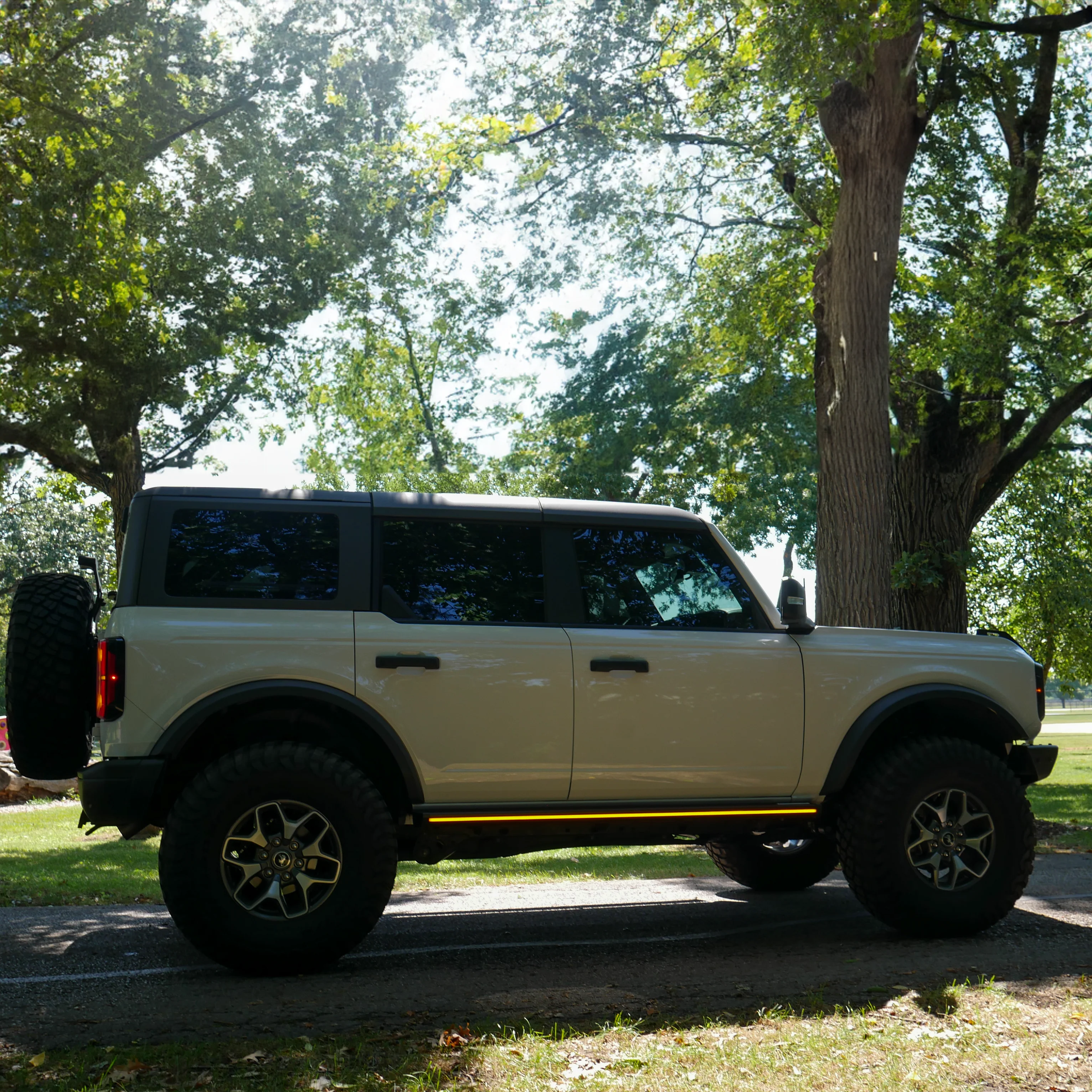 Lumastep M1 Light Up Running Boards | 2021-2026 Ford Bronco - Image 9