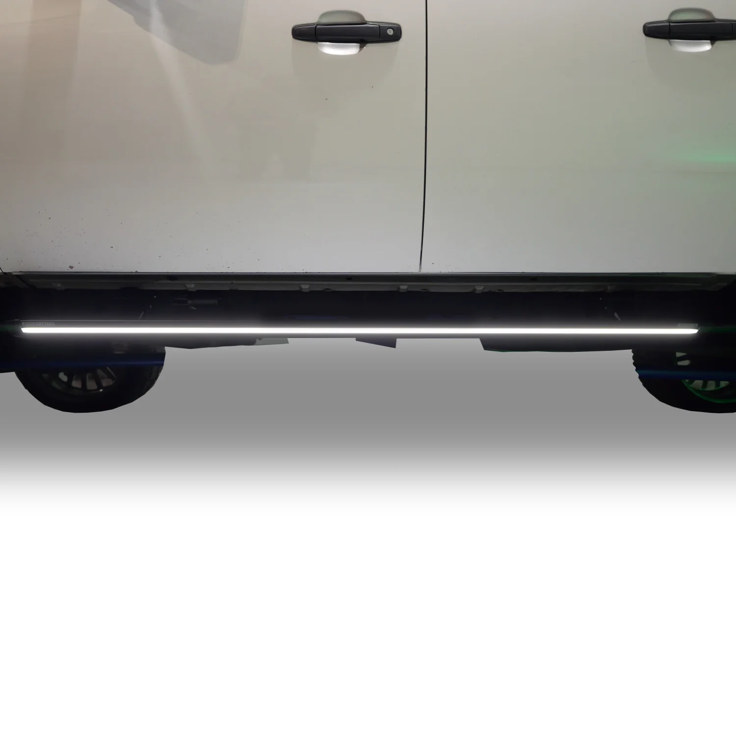 Lumastep M2 Powered Light Up Running Boards | 2007.5-2014 Chevy Silverado & GMC Sierra - Image 4