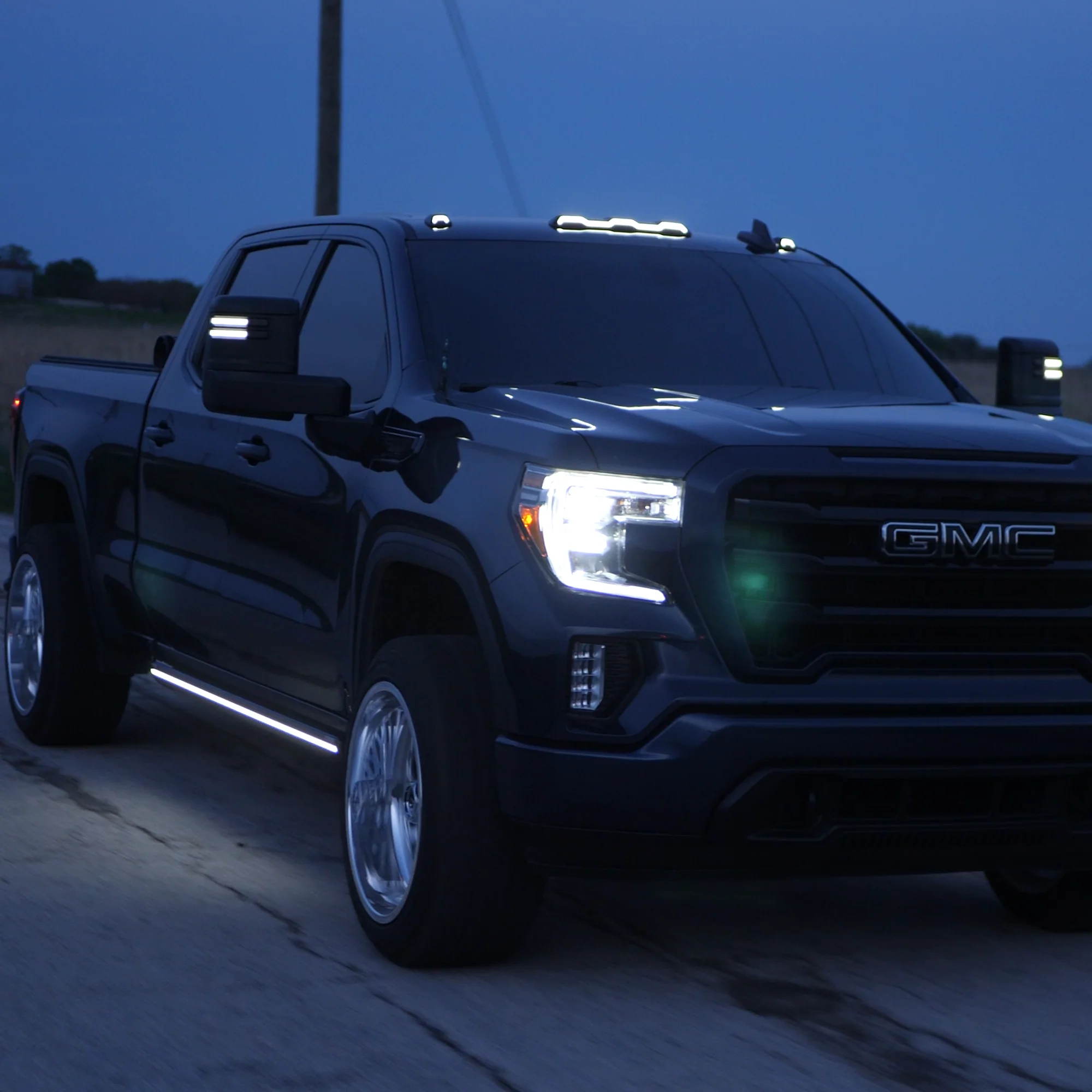 Lumastep M2 Powered Light Up Running Boards | 2019-2026 Chevy Silverado & GMC Sierra 1500 - Image 7