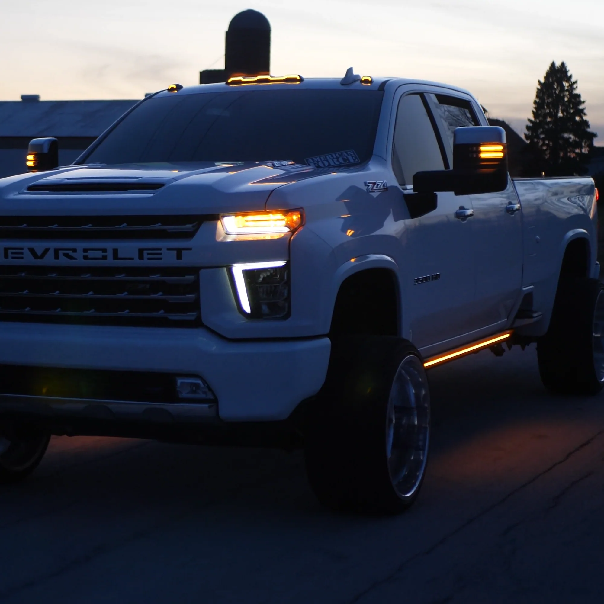 Lumastep M2 Powered Light Up Running Boards | 2020-2026 Chevy Silverado & GMC Sierra 2500/3500 - Image 9