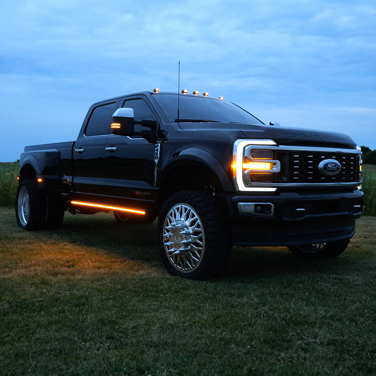 Lumastep M2 Powered Light Up Running Boards | 2023-2026 Ford F250/F350 Superduty - Image 9