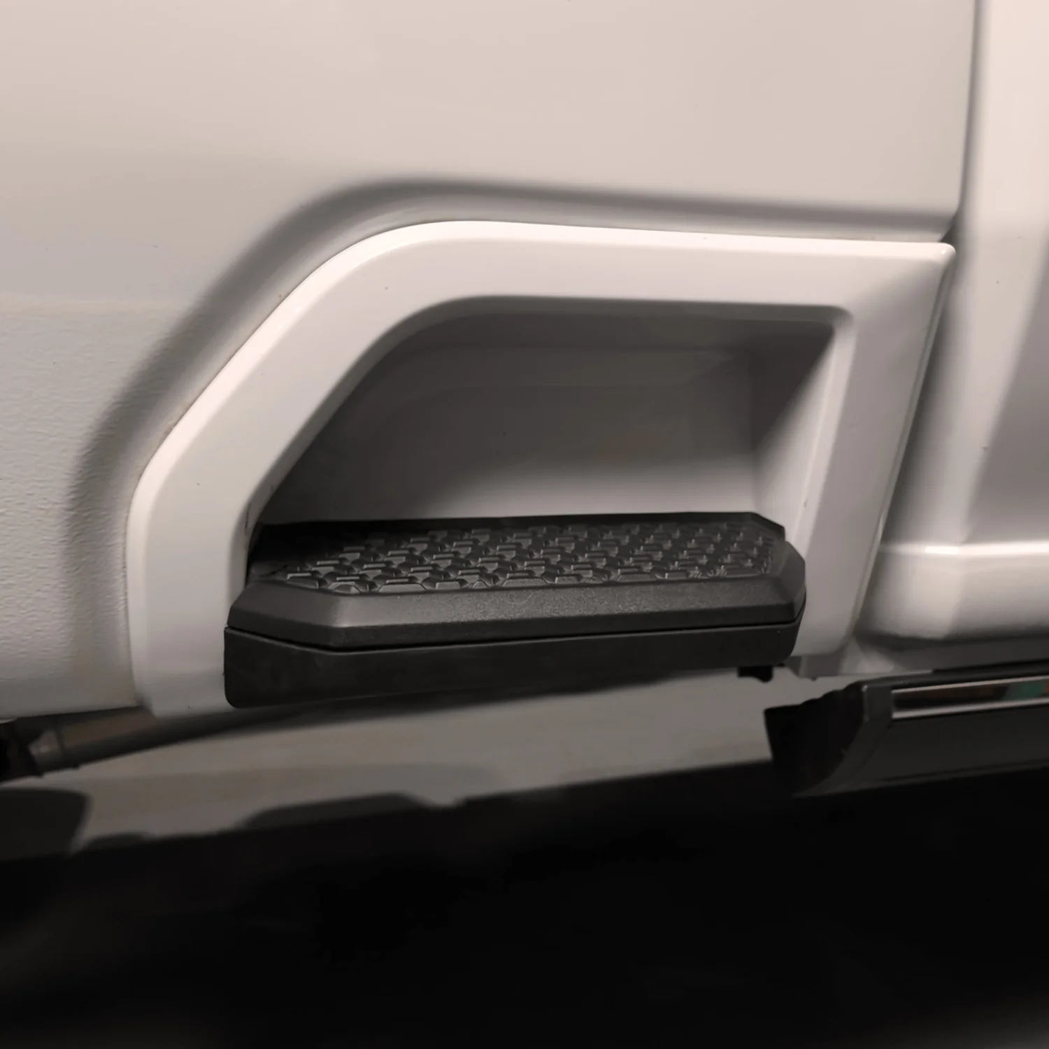 Painted Bedside Step Bezels | 2020-2026 Chevy Silverado & GMC Sierra 2500/3500HD - Image 8