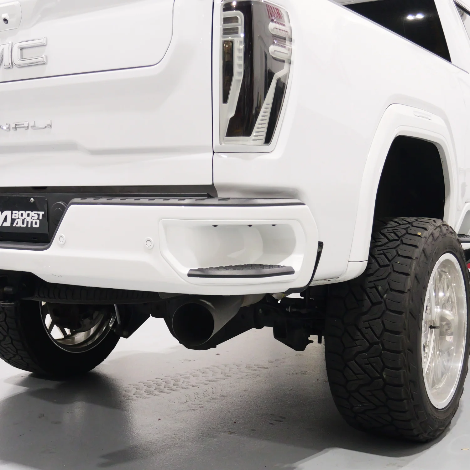 Painted Rear Bumper Step Bezels | 2020–2026 Chevy Silverado & GMC Sierra 2500/3500HD - Image 7